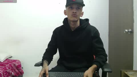 Snapshot of brayan_chevignon chatting on 10.31.25 brayan_chevignon online show from 10.31.25
