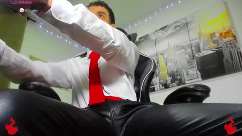 Snapshot of brayhambrown chatting on 11.02.25 brayhambrown online show from 11.02.25