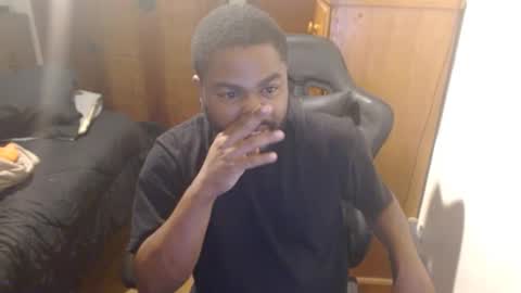 Snapshot of breadw1nnah chatting on 09.11.25 Breadw1nnah online show from 09.11.25