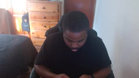 Snapshot of breadw1nnah chatting on 09.30.25 Breadw1nnah online show from 09.30.25