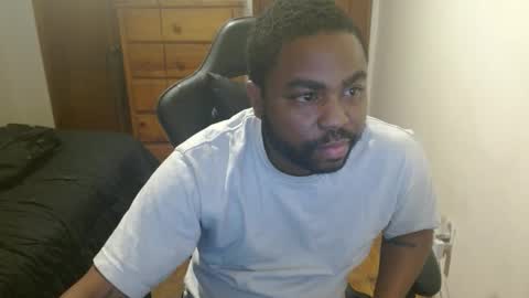 Snapshot of breadw1nnah chatting on 10.15.25 Breadw1nnah online show from 10.15.25