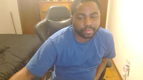 Snapshot of breadw1nnah chatting on 10.18.25 Breadw1nnah online show from 10.18.25