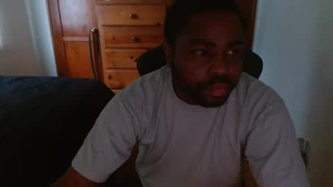 Snapshot of breadw1nnah chatting on 11.04.25 Breadw1nnah online show from 11.04.25