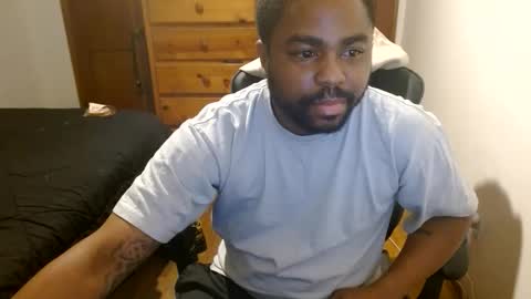 Snapshot of breadw1nnah chatting on 11.05.25 Breadw1nnah online show from 11.05.25