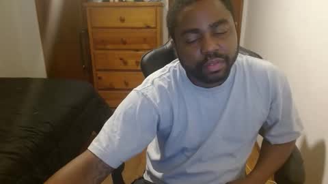 Snapshot of breadw1nnah chatting on 11.09.25 Breadw1nnah online show from 11.09.25