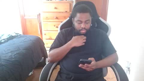 Snapshot of breadw1nnah chatting on 11.16.25 Breadw1nnah online show from 11.16.25