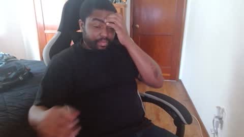 Snapshot of breadw1nnah chatting on 11.17.25 Breadw1nnah online show from 11.17.25