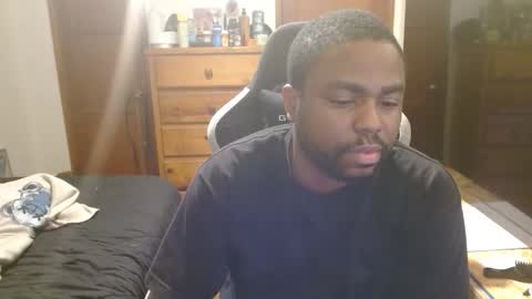 Snapshot of breadw1nnah chatting on 12.23.25 Breadw1nnah online show from 12.23.25