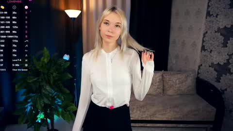 Snapshot of breckbunyard chatting on 02.20.25 Mia Bunyard online show from 02.20.25