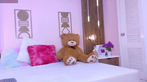 Bree  online show from 02.25.26