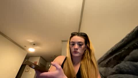 Snapshot of breezybabyy00 chatting on 11.27.25 Brooke baby online show from 11.27.25