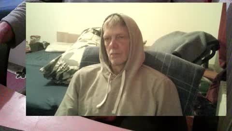 Snapshot of bremer64 chatting on 11.02.25 bremer64 online show from 11.02.25