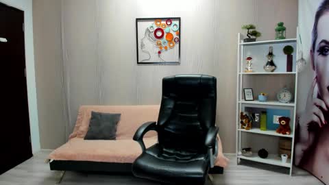 Brenda Skye online show from 02.12.25