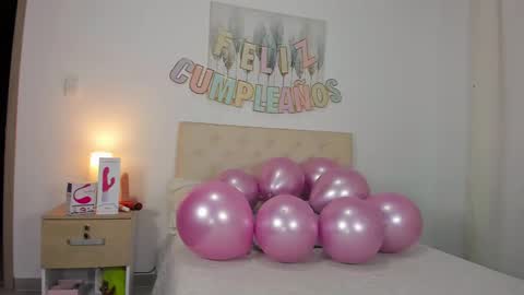 Snapshot of brenda_x_x chatting on 12.19.24 Brenda online show from 12.19.24