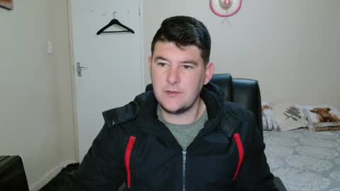 Snapshot of brendansexyboy098754 chatting on 06.29.26 ask me lol online show from 06.29.26