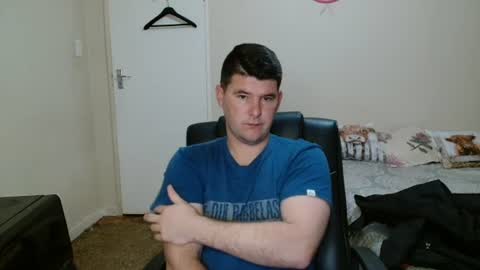 Snapshot of brendansexyboy098754 chatting on 07.01.26 ask me lol online show from 07.01.26