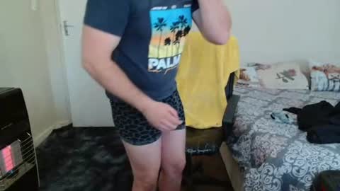 Snapshot of brendansexyboy098754 chatting on 07.28.26 ask me lol online show from 07.28.26