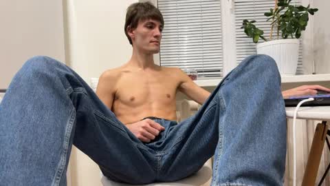 Snapshot of brendansilvers chatting on 04.04.26 BrendanSilvers online show from 04.04.26