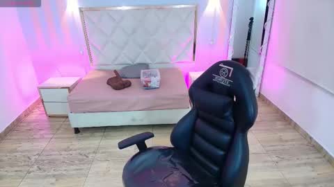 BRENDDA  online show from 09.19.25