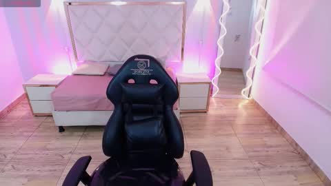 BRENDDA  online show from 11.28.25