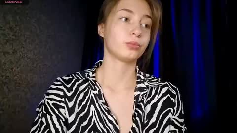 Mia   online show from 05.06.26