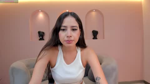 Snapshot of brennawalker chatting on 12.28.24 Brenna Walker IG 4lexandracasas online show from 12.28.24