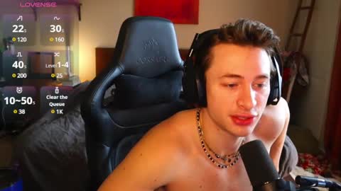 Snapshot of brentonverde chatting on 12.31.24 brentonverde online show from 12.31.24