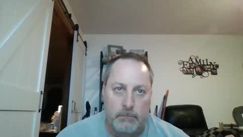 Snapshot of brettsky chatting on 03.08.25 hey online show from 03.08.25