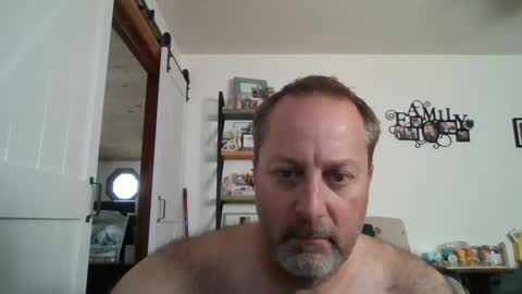 Snapshot of brettsky chatting on 10.18.25 hey online show from 10.18.25