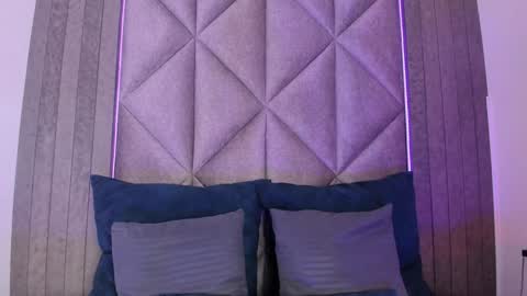 B R I A  online show from 01.20.25