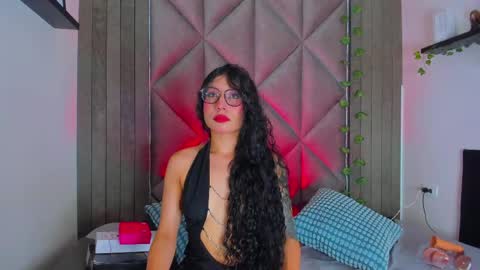 B R I A  online show from 05.08.26