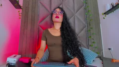 B R I A  online show from 06.06.26