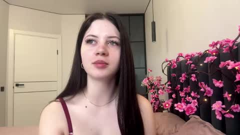 I am Valery ntmu Lets hit 10 Thumbs Up together We are almost done online show from 04.24.26