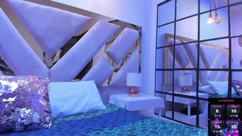 Snapshot of briannahill_ chatting on 09.29.25 Brianna online show from 09.29.25