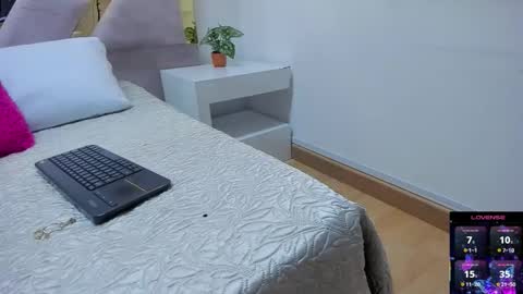 Snapshot of briannahill_ chatting on 10.21.25 Brianna online show from 10.21.25