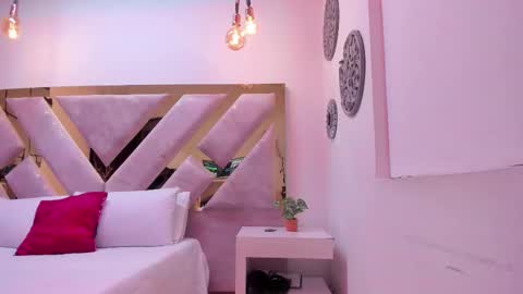 Snapshot of briannahill_ chatting on 11.22.25 Brianna online show from 11.22.25