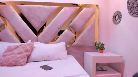 Snapshot of briannahill_ chatting on 12.03.25 Brianna online show from 12.03.25