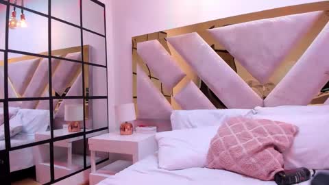 Snapshot of briannahill_ chatting on 12.05.25 Brianna online show from 12.05.25