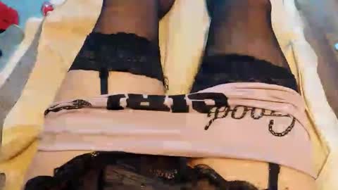 Snapshot of brianriver chatting on 12.17.25 brianriver online show from 12.17.25