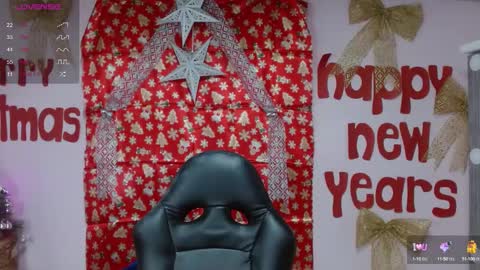 Snapshot of briathomas chatting on 12.19.24 DAYANNA online show from 12.19.24