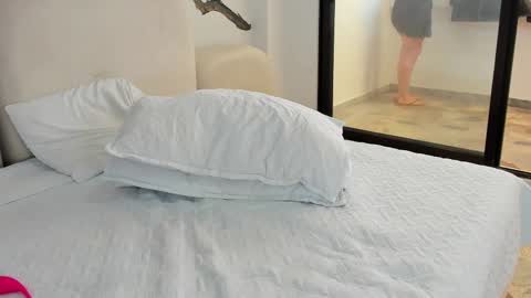    online show from 03.05.25