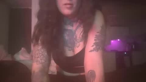 Snapshot of brie_cox chatting on 03.21.26 Bri online show from 03.21.26