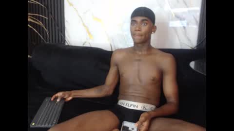 Snapshot of brihansexx chatting on 11.18.25 bhrian online show from 11.18.25