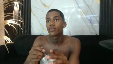 Snapshot of brihansexx chatting on 11.27.25 bhrian online show from 11.27.25