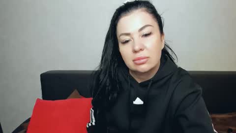 Snapshot of brilliantegirl_ chatting on 11.15.25 brilliantegirl_ online show from 11.15.25