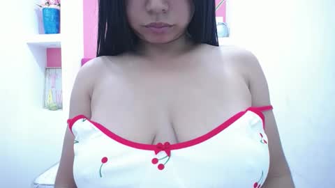 Snapshot of britanyx1 chatting on 02.15.25 britanyx1 online show from 02.15.25