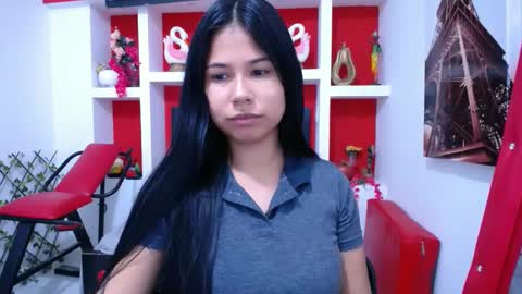 Snapshot of britanyx1 chatting on 10.06.25 britanyx1 online show from 10.06.25