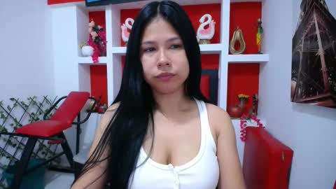 Snapshot of britanyx1 chatting on 10.11.25 britanyx1 online show from 10.11.25