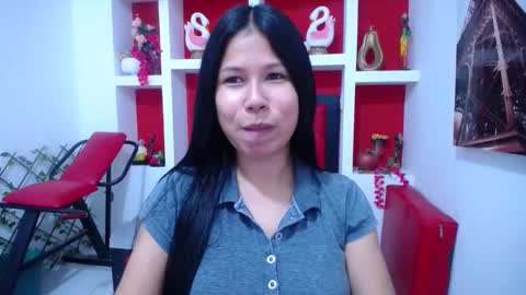 Snapshot of britanyx1 chatting on 10.15.25 britanyx1 online show from 10.15.25