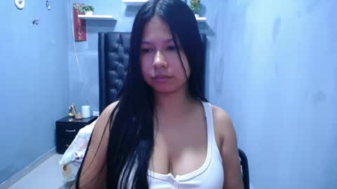 britanyx1 online show from 04.30.26